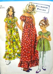 9389  Simplicity PEASANT DRESS LENGTHS RUFFLE OR NOT GIRLS 1971 PATTERN 10 or 6 Choice